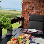 Panorama Zamardi, Kilatas A Tora, Terasz *