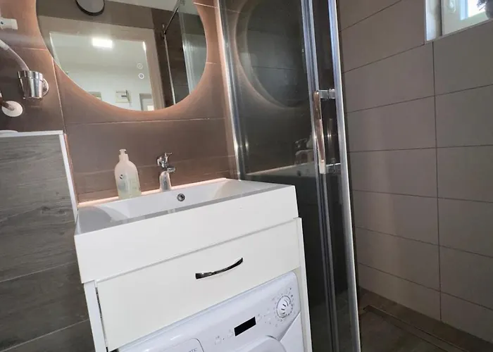 Panorama Zamardi, Kilatas A Tora, Terasz