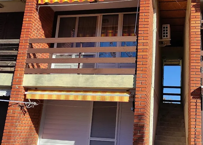 Panorama Zamardi, Kilatas A Tora, Terasz